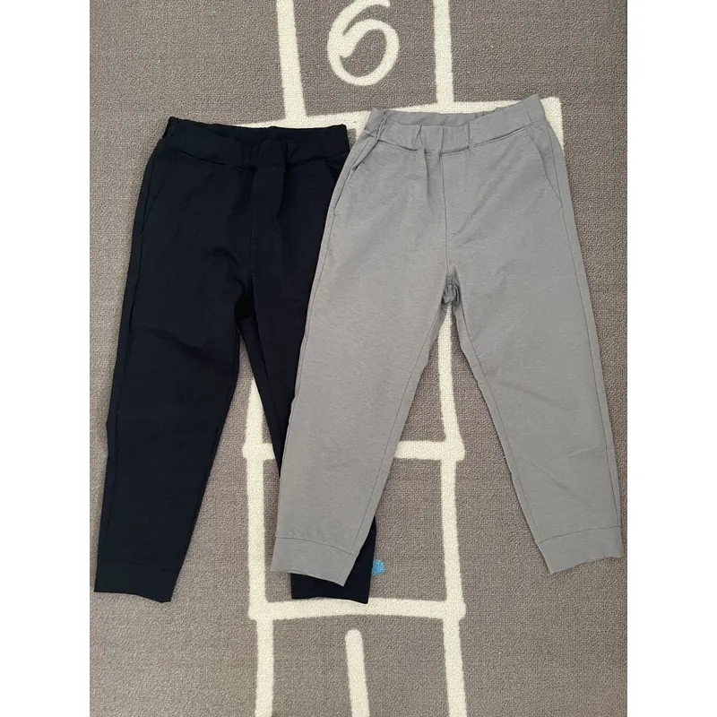 Uniqlo - 1 cặp quần jogger trẻ em  733653