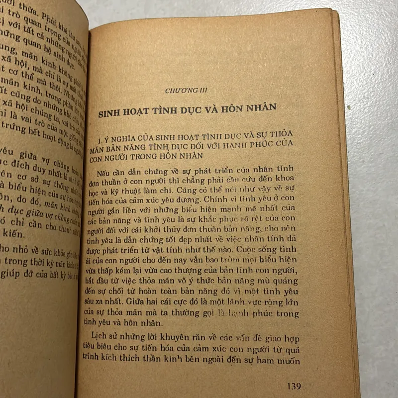 Sách mới về quan hệ vợ chồng (mất bìa) 738941
