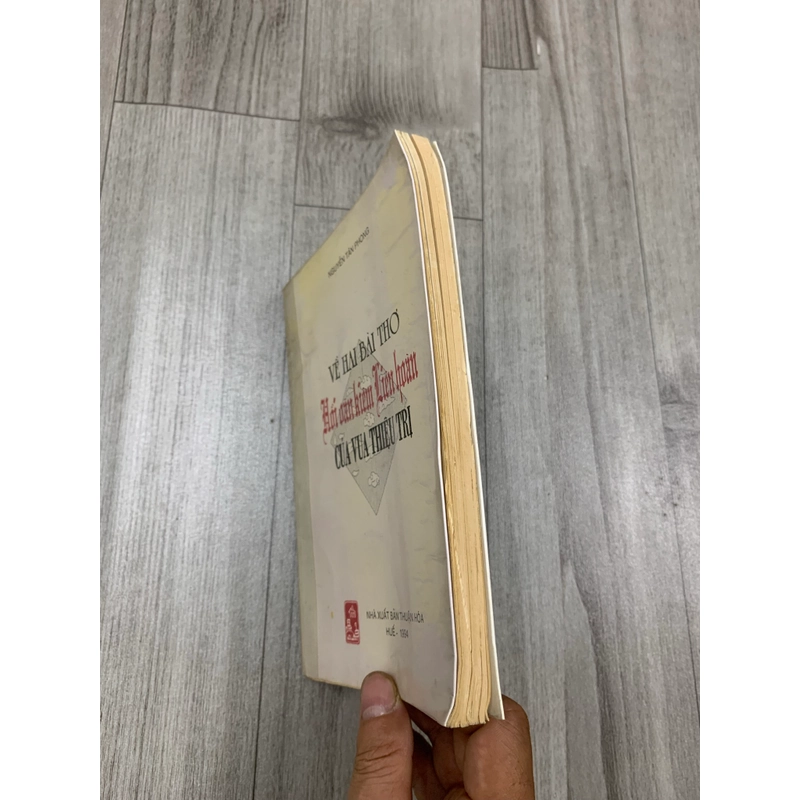 Về hai bài thơ Hồi văn kiêm liên hoàn của vua Thiệu Trị. 1b2 551061