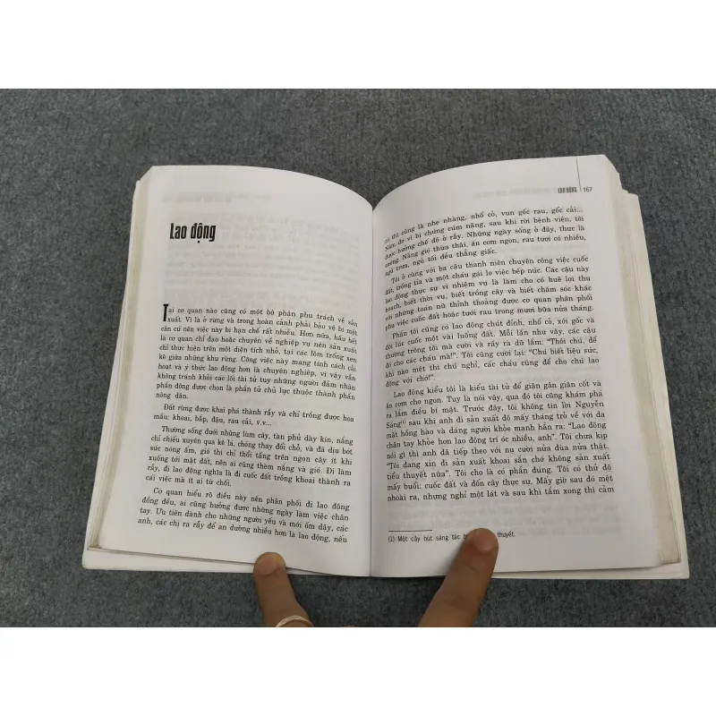 THÁNG NGÀY TÔI SỐNG VỚI NHỮNG NGƯỜI CỘNG SẢN 991035