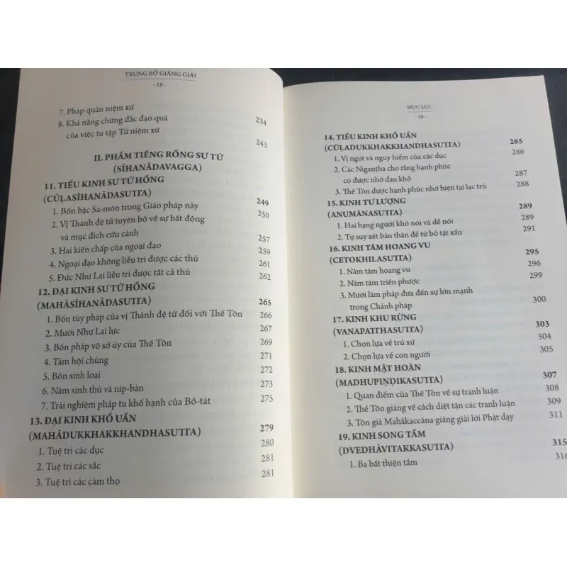 Trung Bộ Giảng Giải - Trọn Bộ 4 Tập 775872