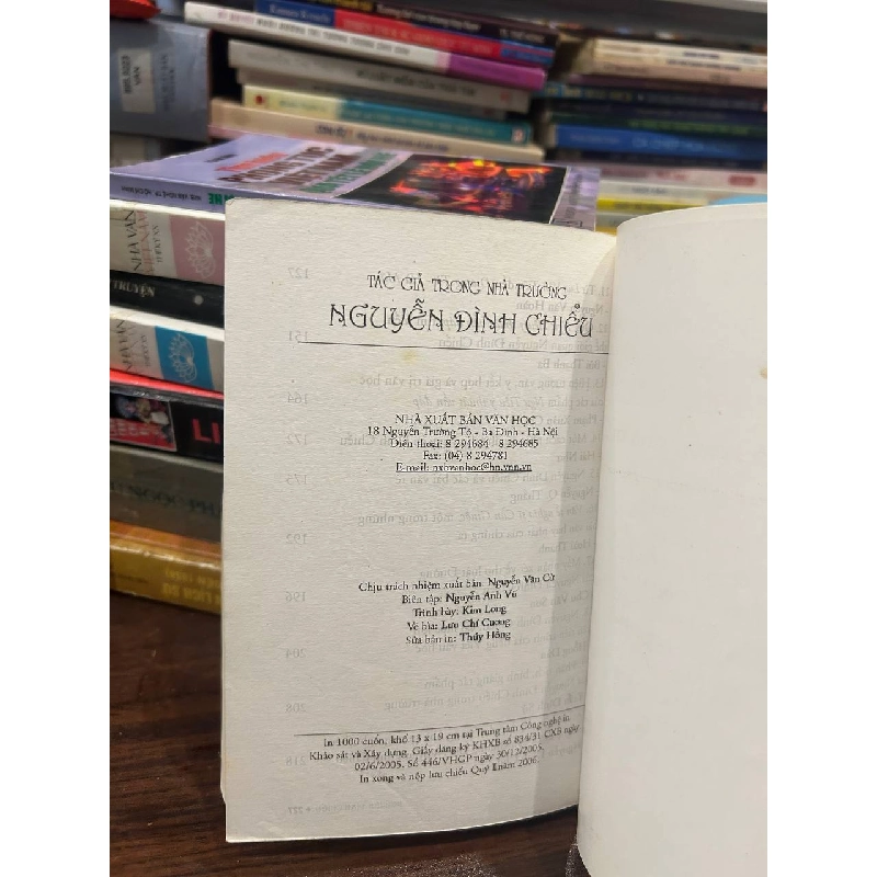 Nguyễn Đình Chiểu: Tác giả trong nhà trường - Không rõ 1000702