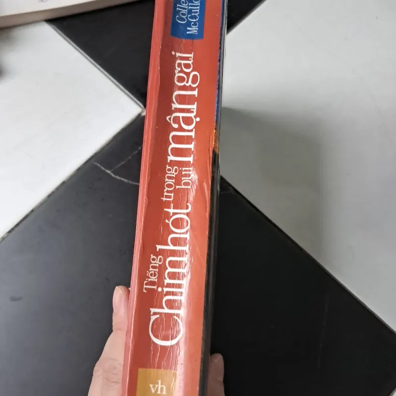 Tiếng chim hót trong bụi mận gai 1022696