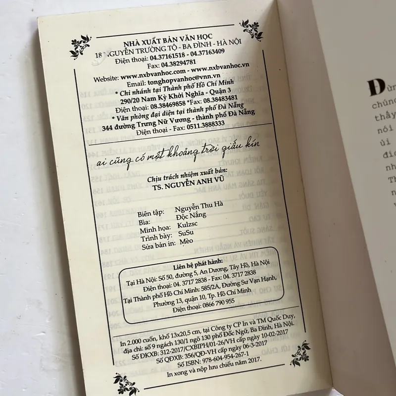 Ai cũng có một khoảng trời giấu kín - Nguyễn Khánh Linh 597354