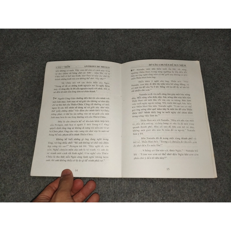CHẠY TRỐN. 267 CÂU CHUYỆN ĐỂ SUY NIỆM 517713