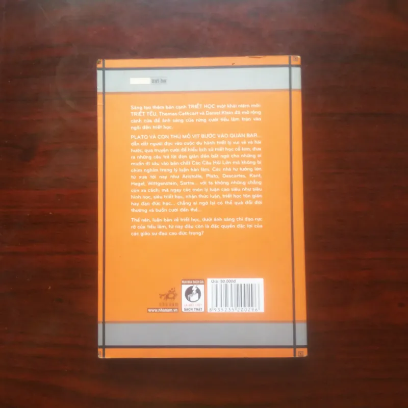 [Sách Triết Học] Plato Và Con Thú Mỏ Vịt Bước Vào Quán Bar... (Thomas Cathcart) 960937