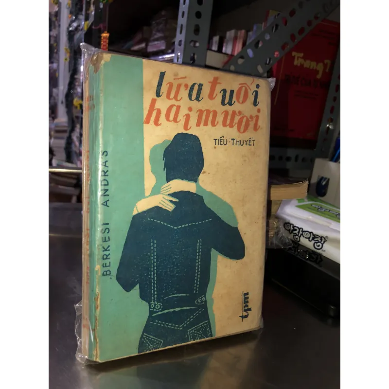 Lứa tuổi hai mươi - Berkesi Andras 974339