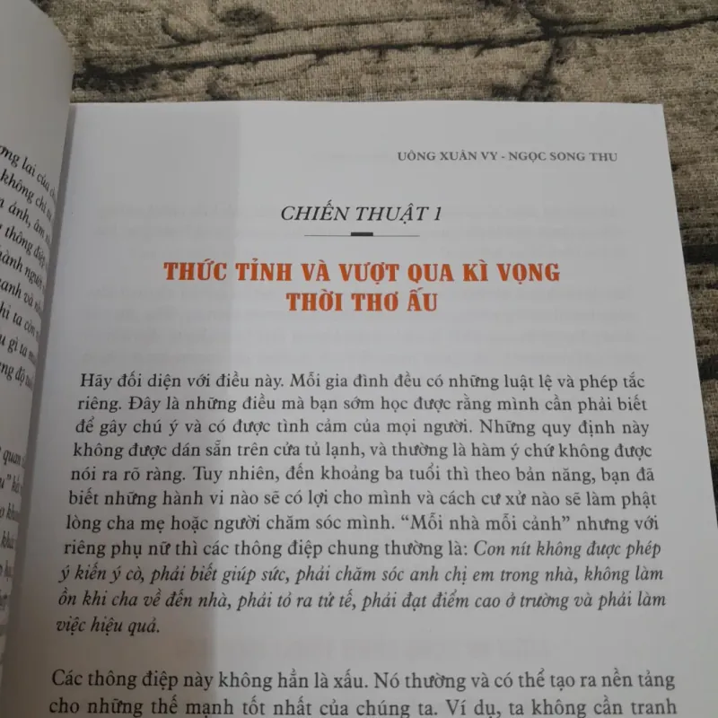 Kỹ năng sống Để khong chỉ là "GÁI NGOAN". Tg Tiến sỹ Lois Frankel và Carol Frohlinger.  763260