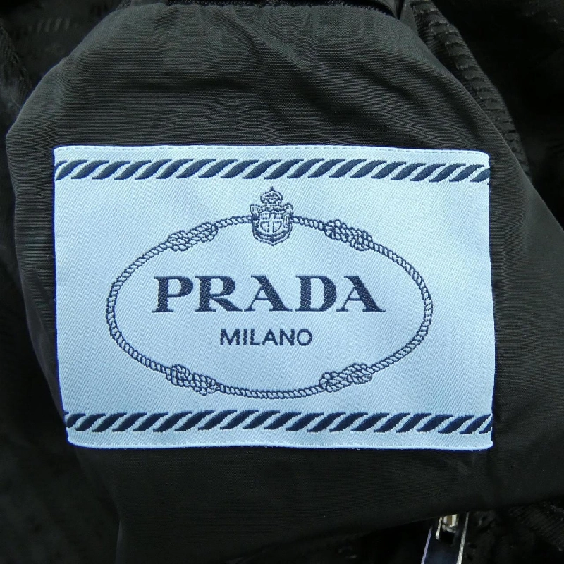 Jacket PRADA Triangle Logo 291774 S222 11FC - Hàng hiệu Authentic 817217