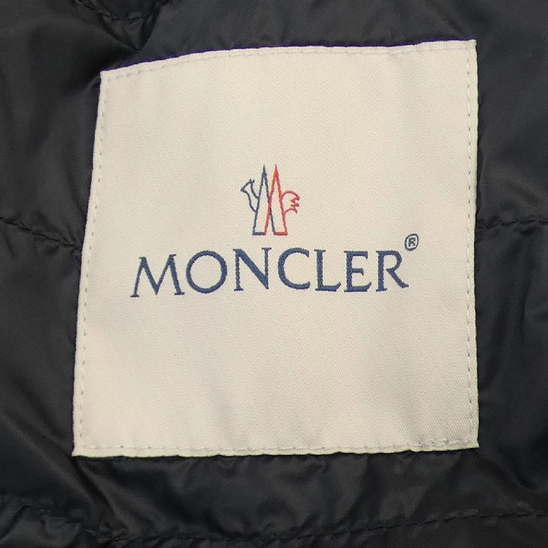 Áo khoác lông vũ MONCLER 636008