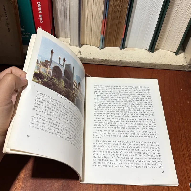 II Thế Giới: Sơ Lược Về Nước Cộng Hoà Hồi Giáo Iran - 1994 720783