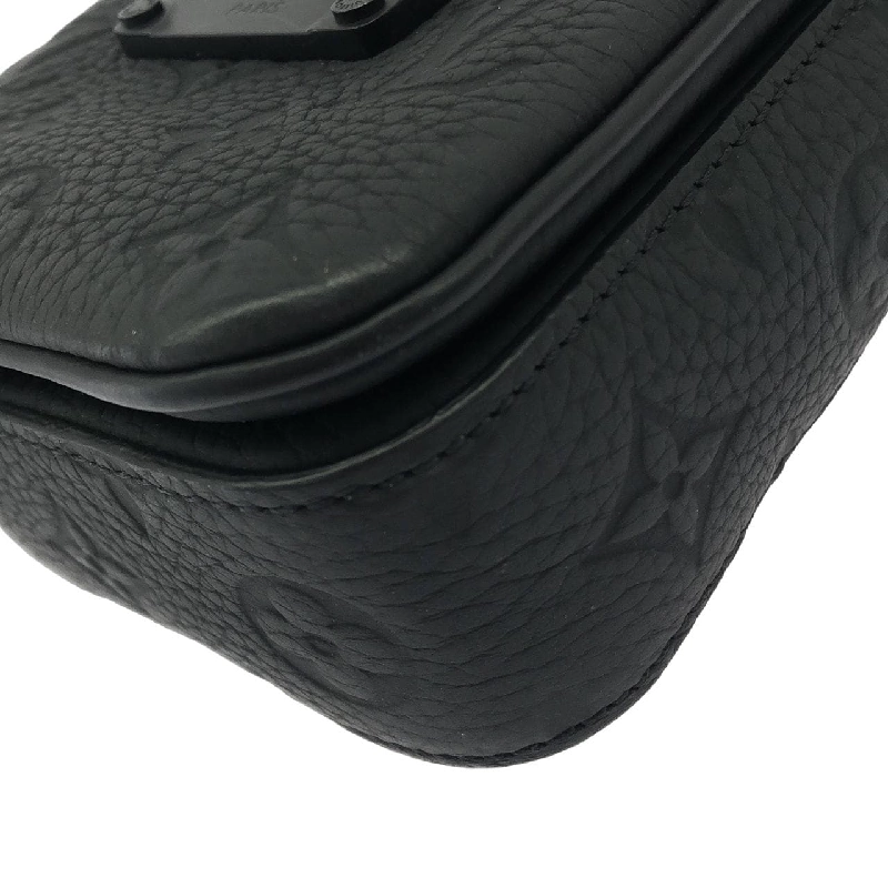 Túi đeo vai Louis Vuitton Trillon Monogram S Lock Vertical Wearable Wallet M81524 - Hàng hiệu Chính hãng 802785