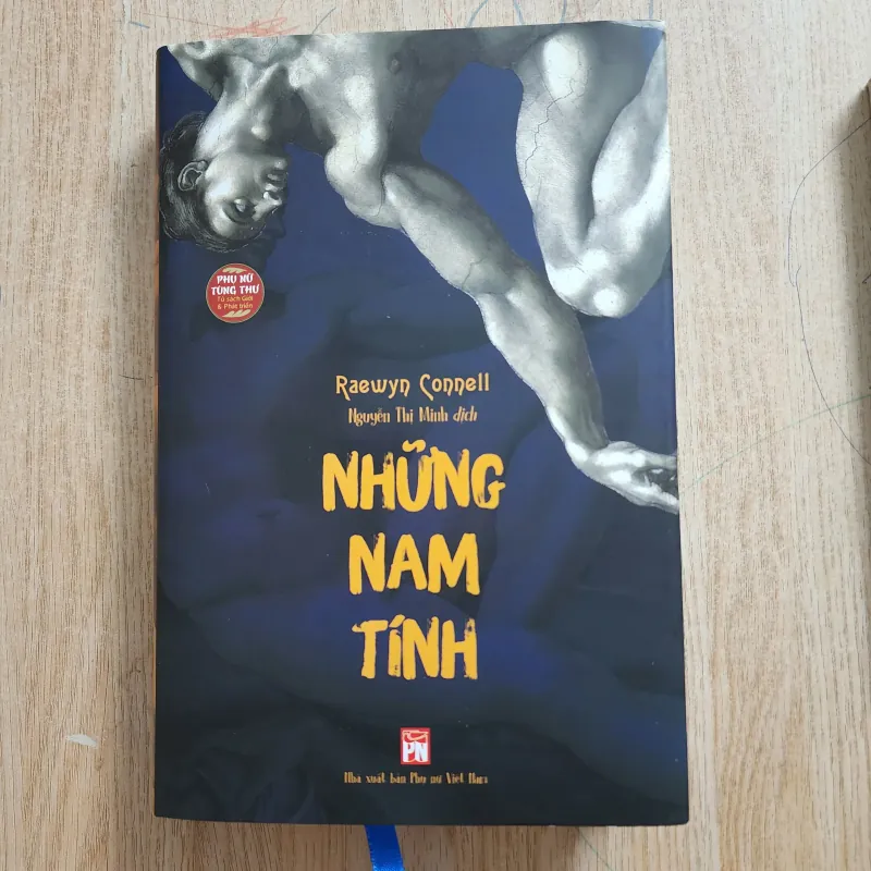 Những nam tính | R. Connell | bìa cứng đánh số chữ ký người dịch  994998
