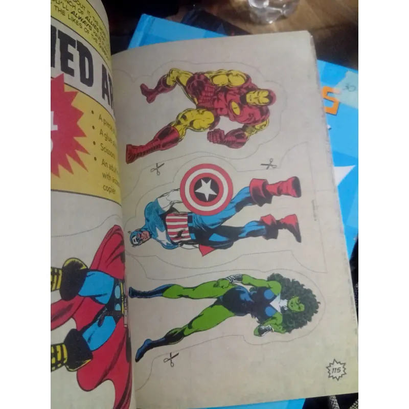 My Ultimate Super Hero Manual 1005946