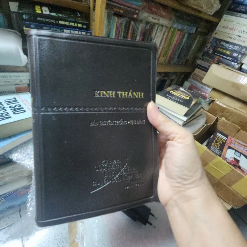 Kinh thánh cựu ước và tân ước bản truyền thống hiệu đính 2011 1001384