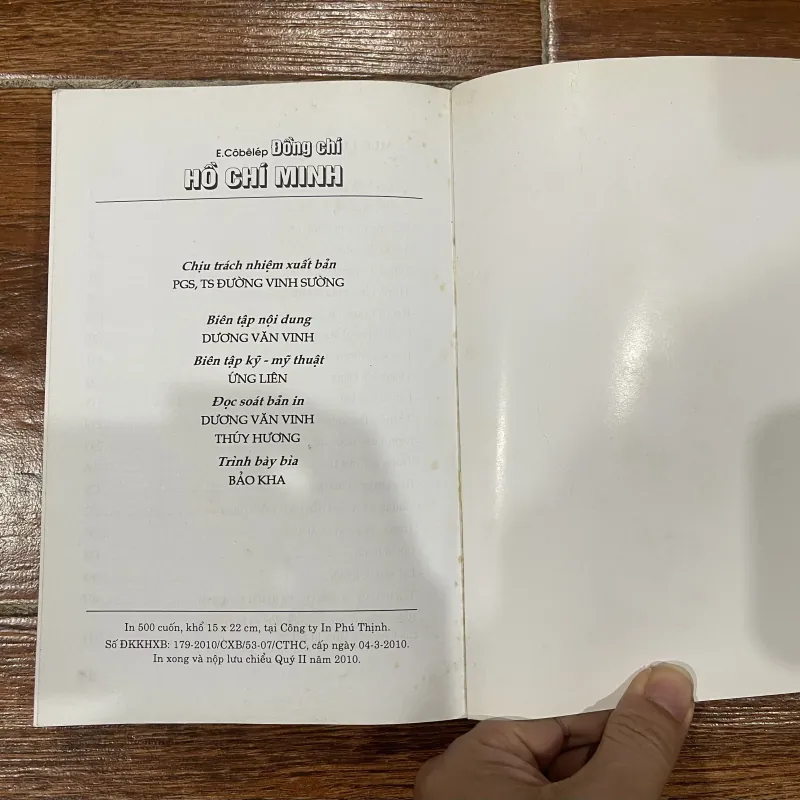 Đồng chí Hồ Chí Minh - E. Côbêlép (9) 762327
