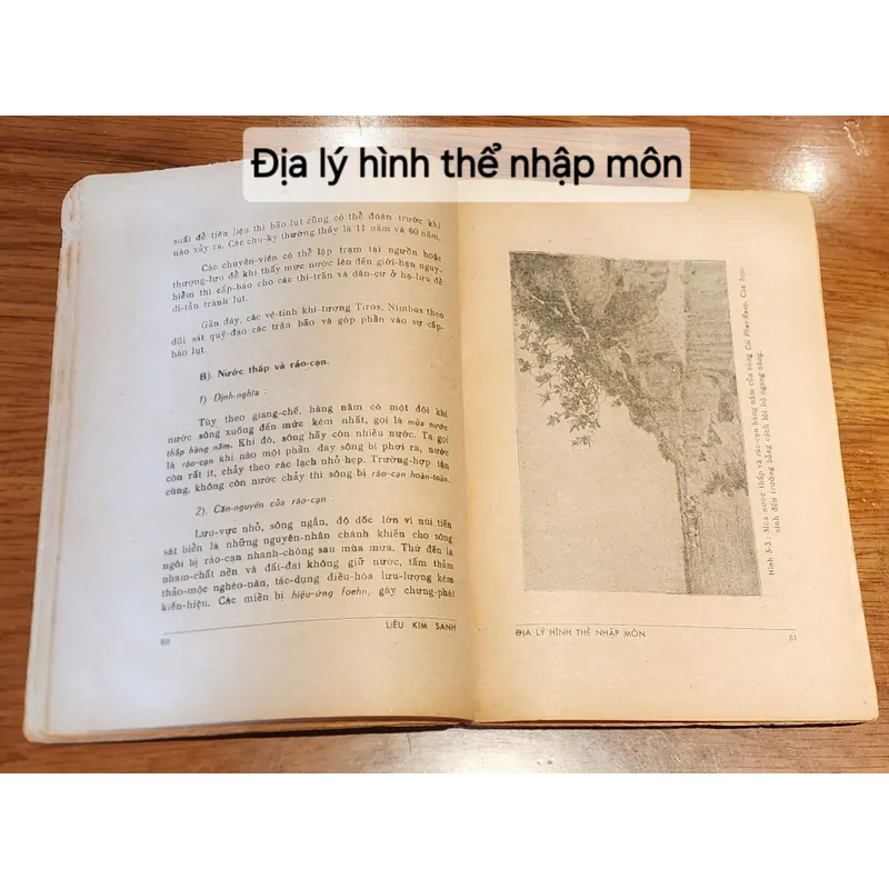 Sách trước 1975 - ĐỊA LÝ HÌNH THỂ NHẬP MÔN 702915