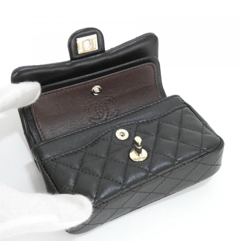 Túi charm AP4760 của Chanel 623992