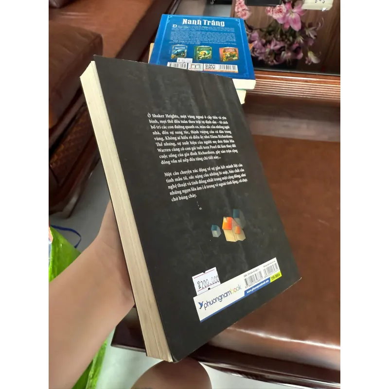 Những Đốm Lửa Lưu Lạc – Celeste Ng | Little Fires Everywhere | Tiểu thuyết bestseller NYT 976053