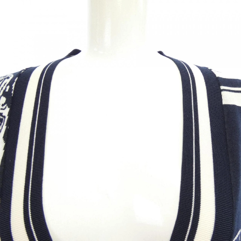 HERMES EN DESORDRE FINESSE BRIDE DE GALA 4E2727D6 Áo khoác cardigan 634351