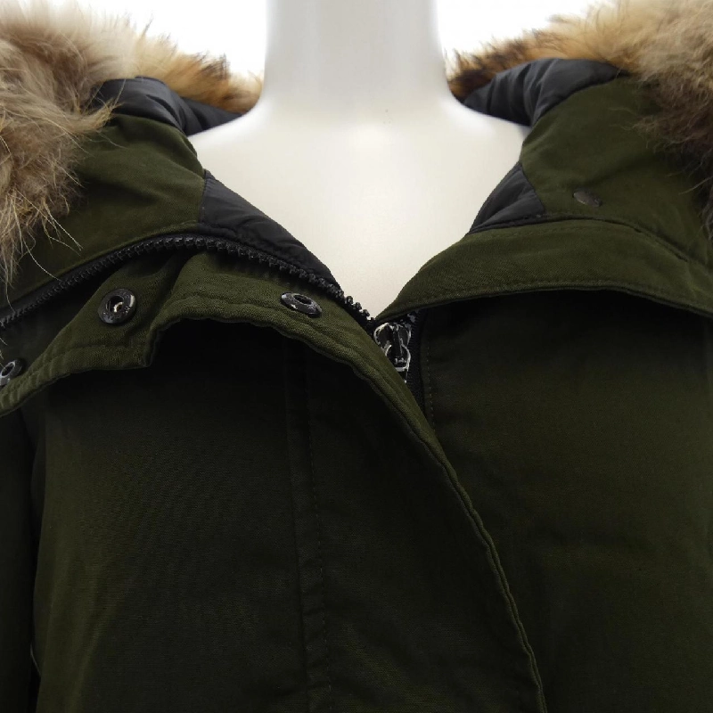 Áo khoác lông vũ MONCLER 636346