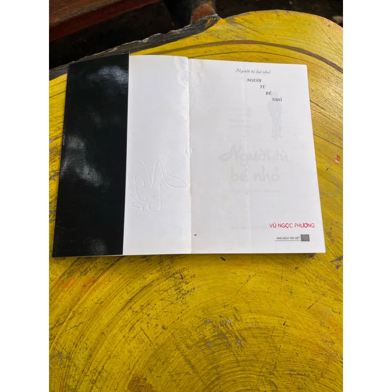 NGƯỜI TÙ BÉ NHỎ 476444