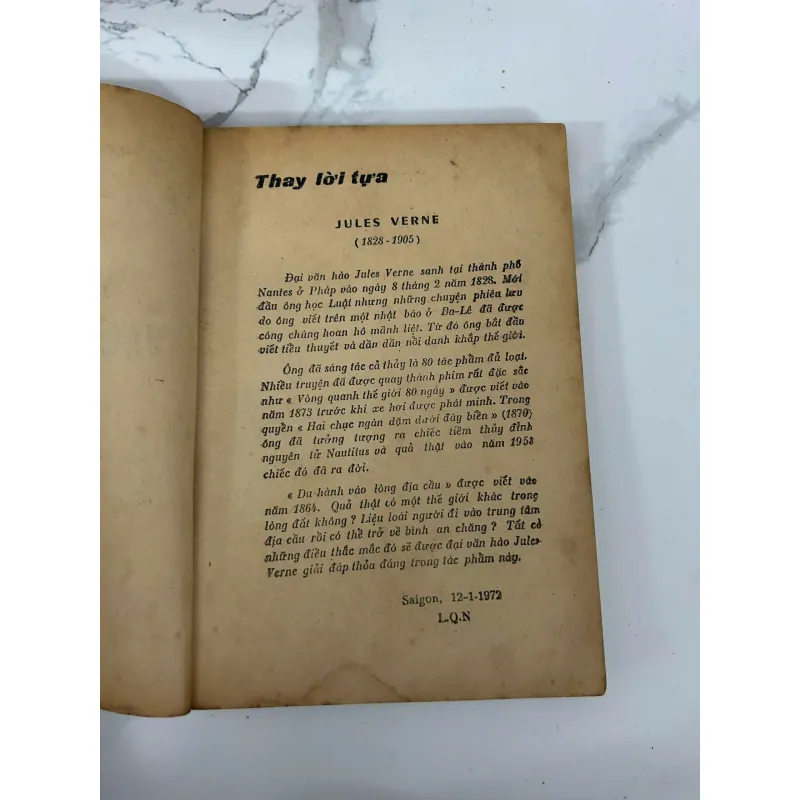 Du hành vào lòng địa cầu - Jules Verne 781302
