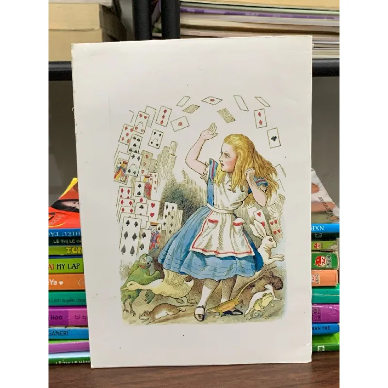 Tò mò đến xứ sở kỳ lạ- Nguyễn Như Mai 600798