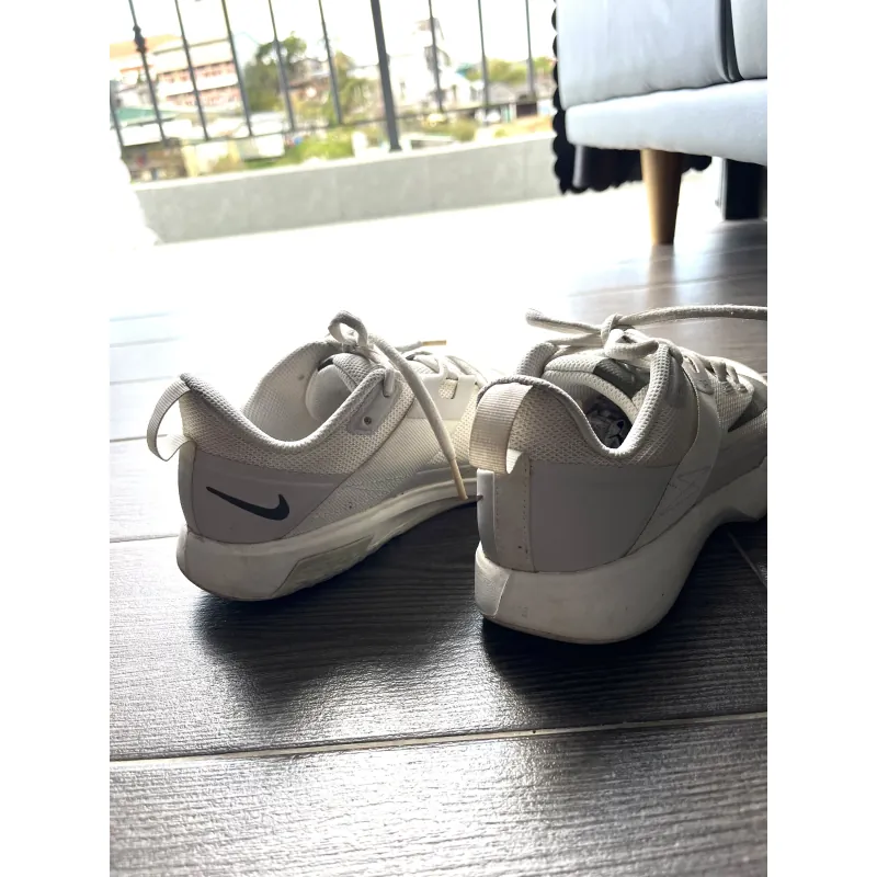 Giày Tennis Nike  747884
