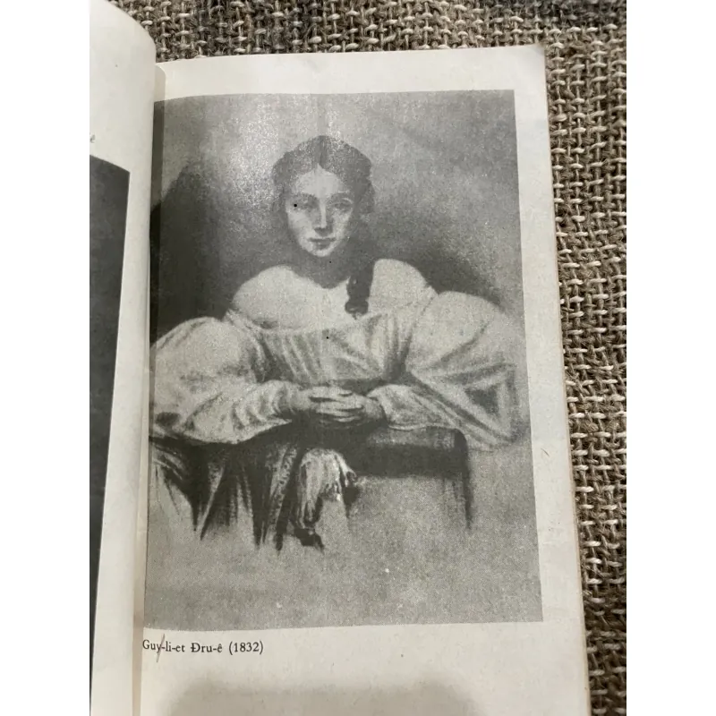 Victor Hugo - Đặng Thị Hạnh  1029857