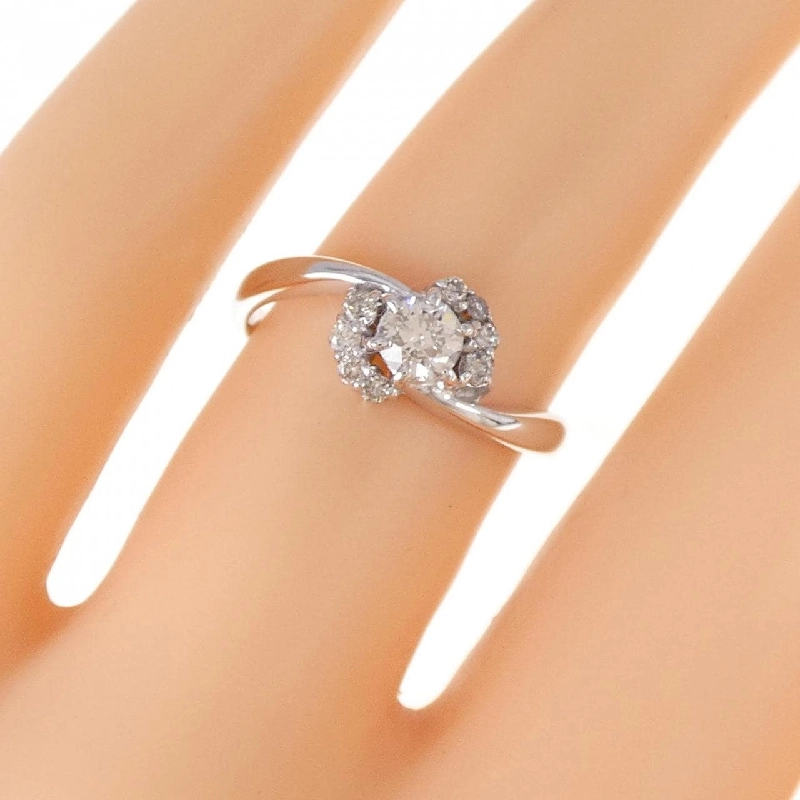 Nhẫn kim cương K18WG 0.228CT 672686