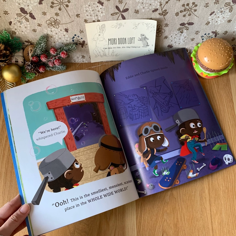 Sách tranh We’re Going To Find The Monster, Used, Picture Book For Kids 442995