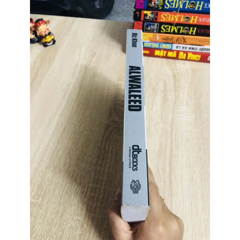 Ông Hoàng Ả Rập – ALWALEED: Nhà Đầu Tư Huyền Thoại 991283