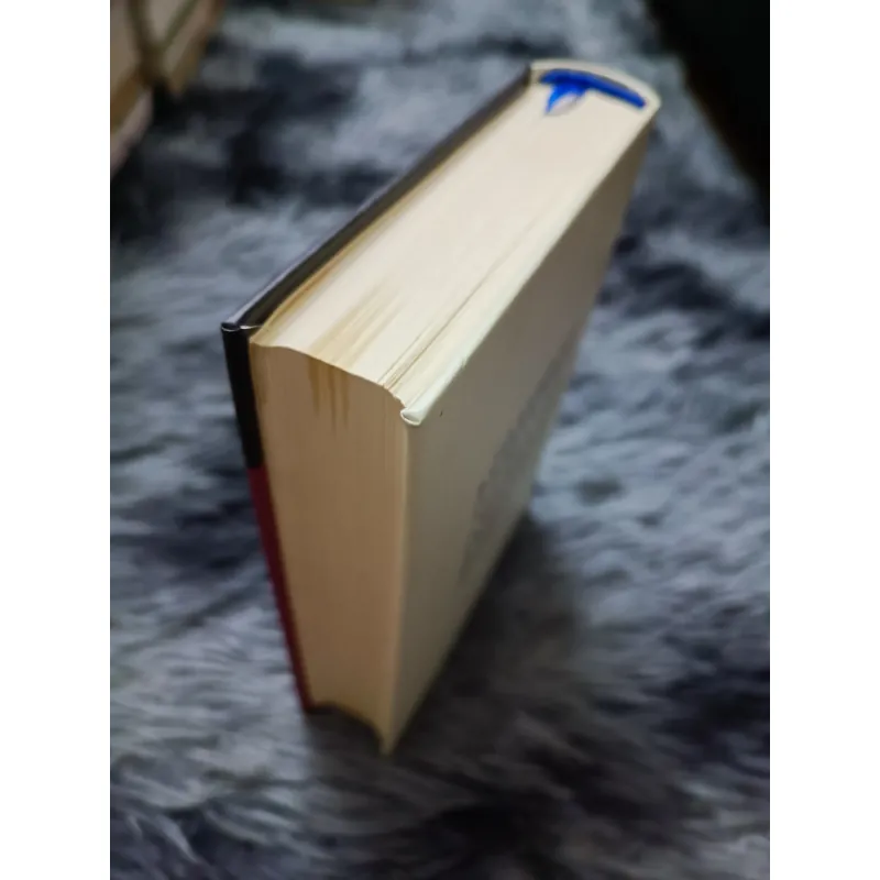 Ngài đại tá chờ thư (Gabriel Garcia Marquez) 1001605