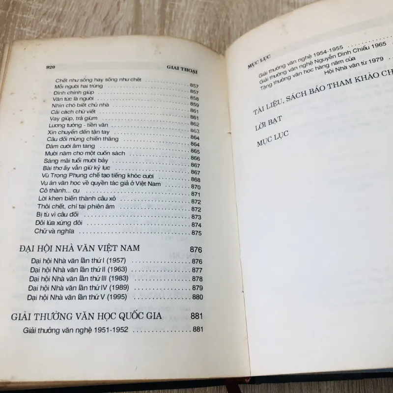 GIAI THOẠI NHÀ VĂN VIỆT NAM 929326