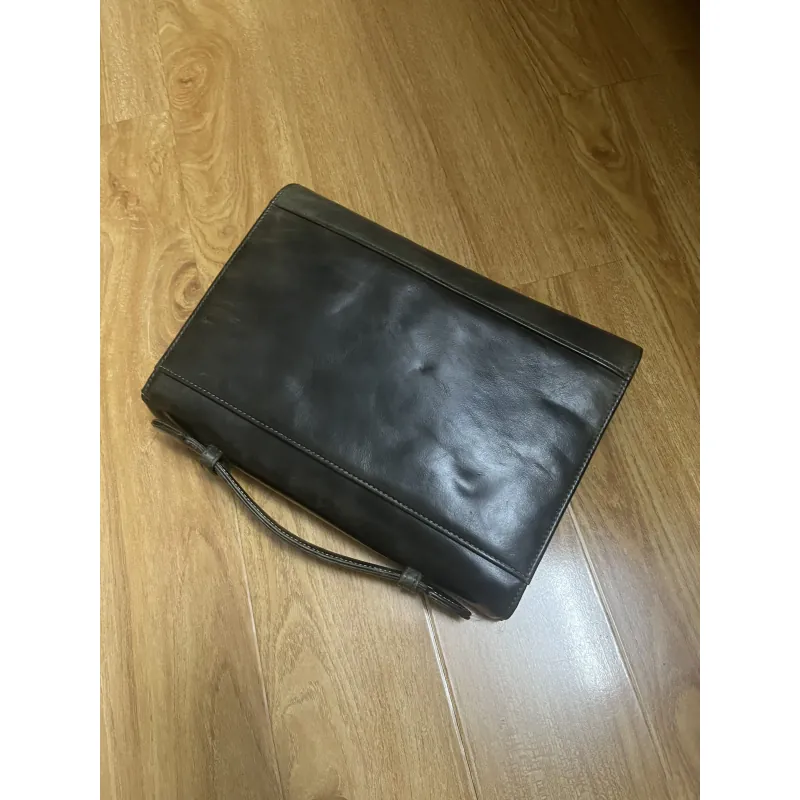 Clutch nam 25x18x3 da thật 2hand 1013061