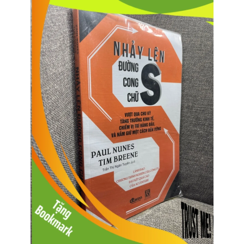 (TẶNG BOOKMARK) Nhảy lên đường cong chữ s Paul Nunes và Tim Breene 2016 mới 80% RBK1704 949445