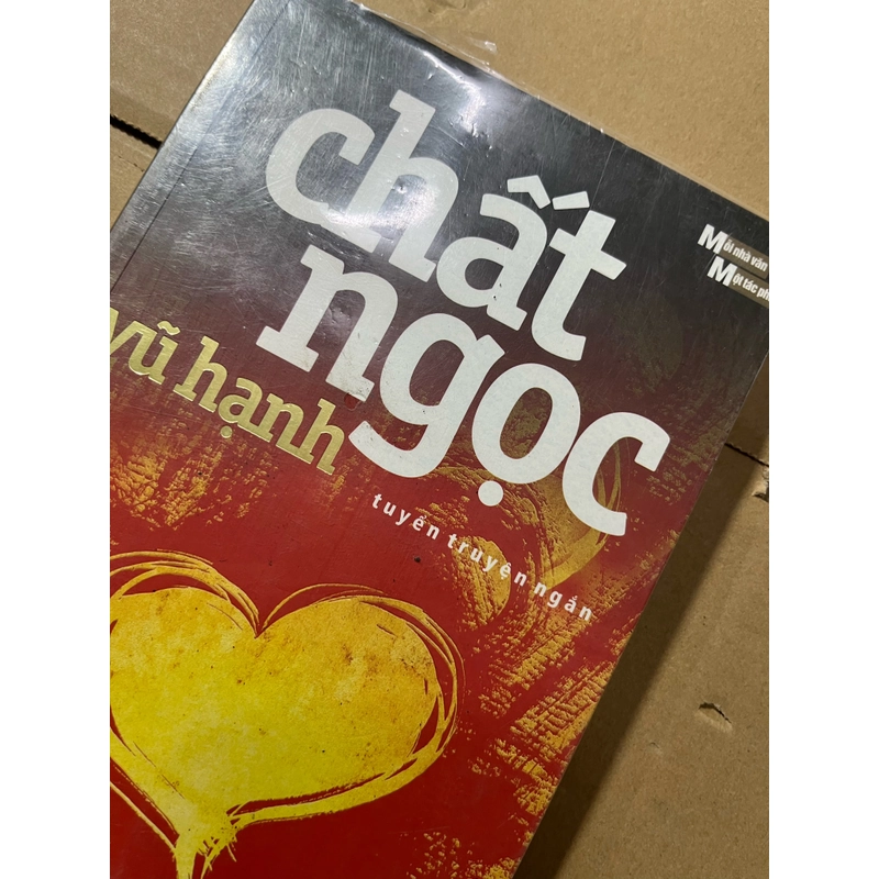 Chất Ngọc Vũ Hạnh 528290