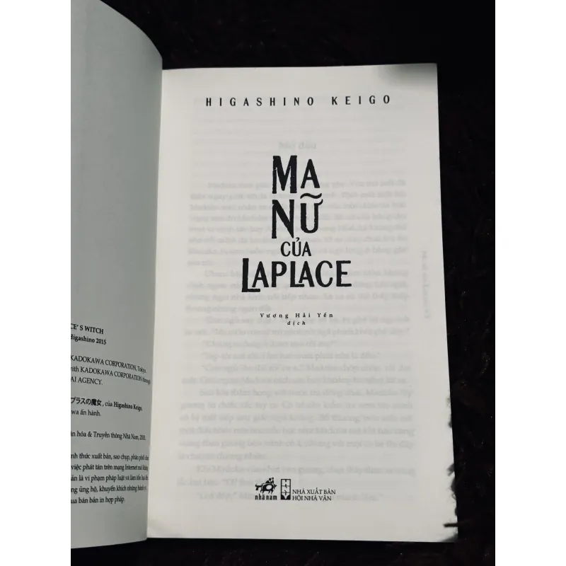 Ma nữ của Laplace 1010497