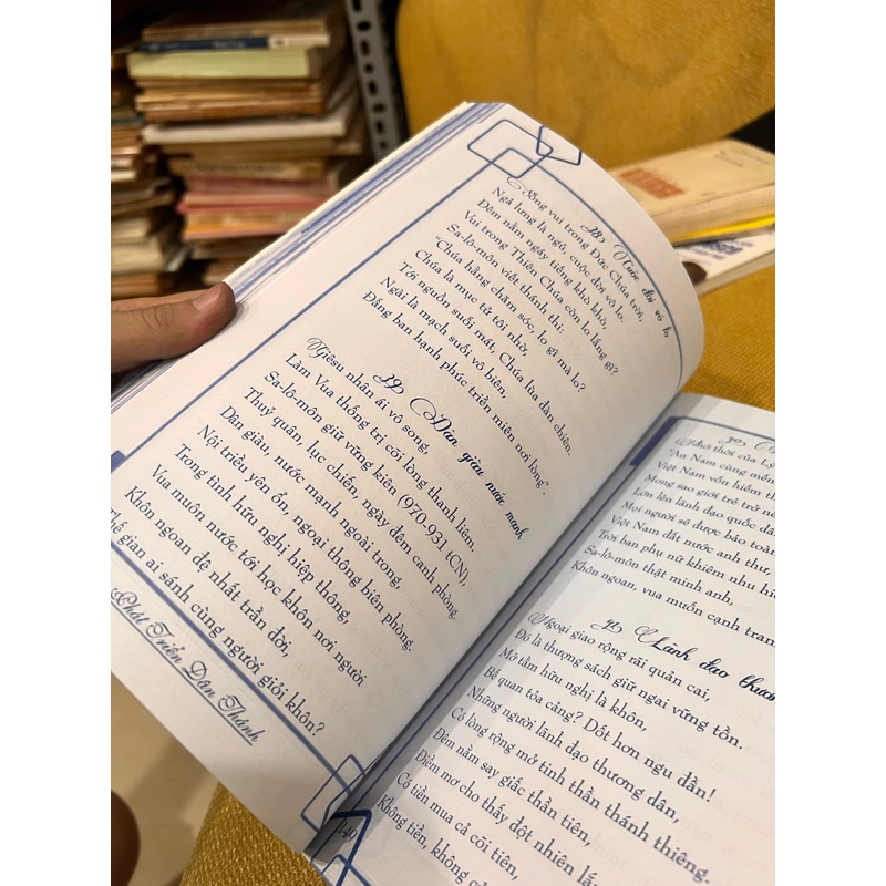 Lịch sử cứu độ - tuyển tập thơ 475954