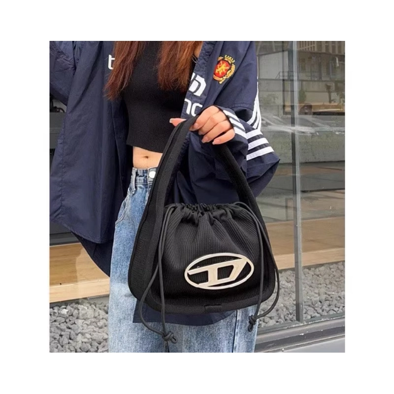 Túi chữ D Denim cho nữ - Thiết kế độc đáo, chất liệu cao cấp - Bag, Len, Đeo Vai, Da  476221