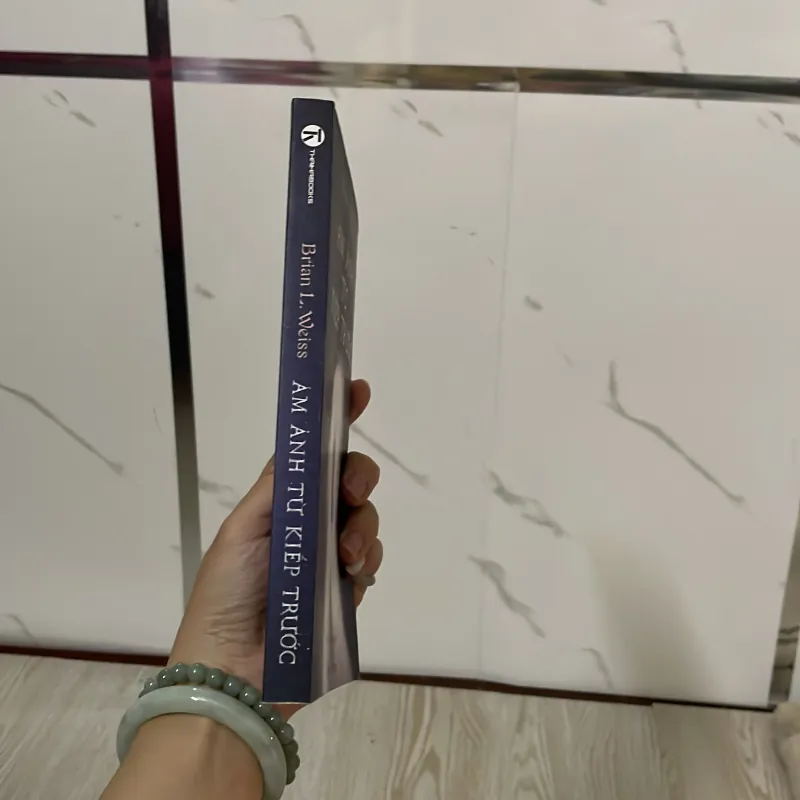 Ám ảnh từ kiếp trước - Brian L. Weiss 994923