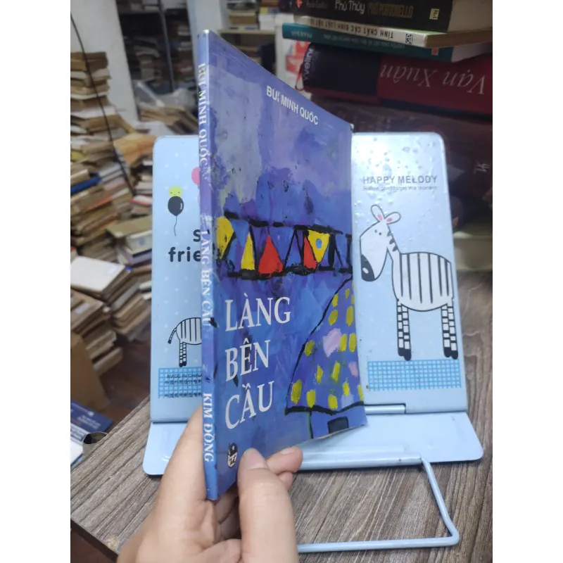 Sách: Làng Bên Cầu - TG: Bùi Minh Quốc (A2) 751497