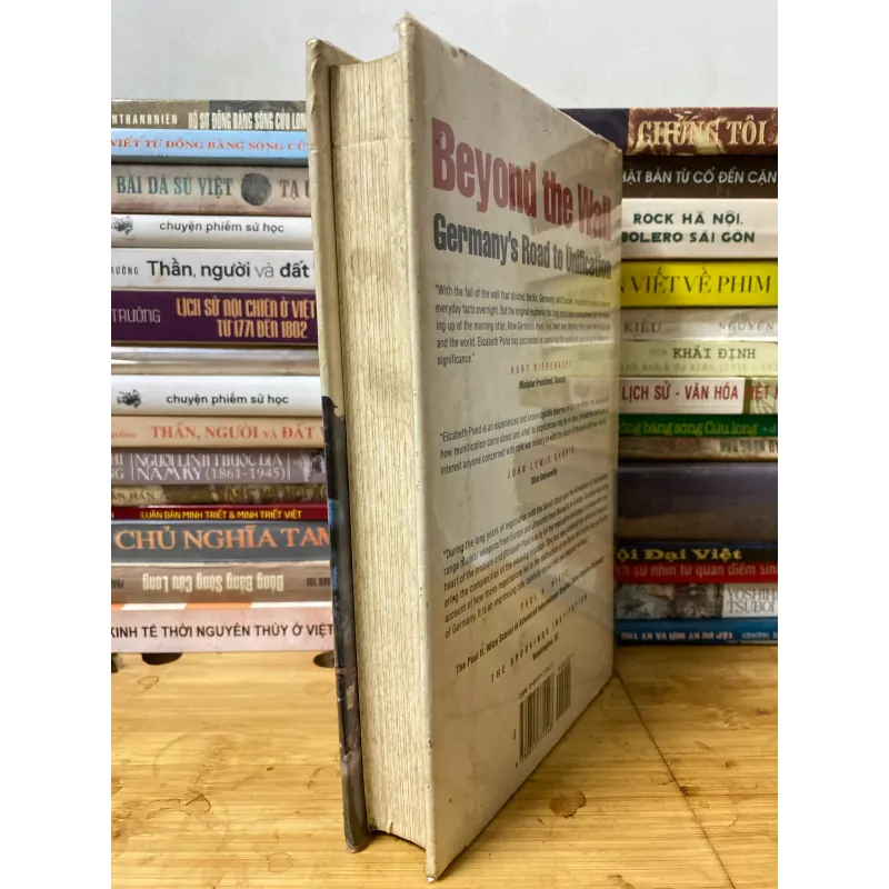 Sách cũ: Beyond the Wall:Germany’s Road to Unification - Elizabeth Pond 957865