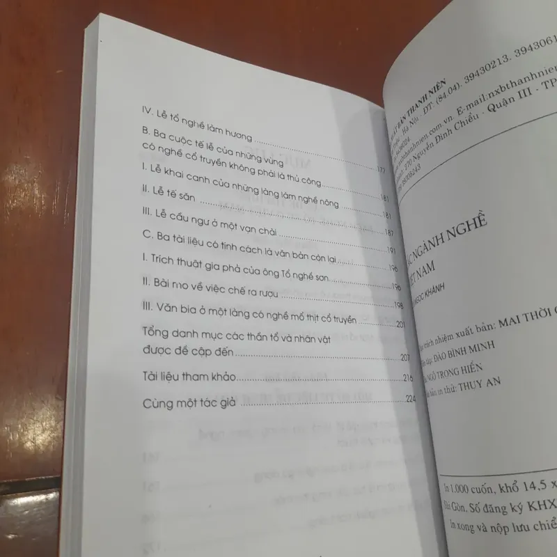 Gs Vũ Ngọc Khánh - CÁC NGHÀNH NGHỀ VIỆT NAM 597894