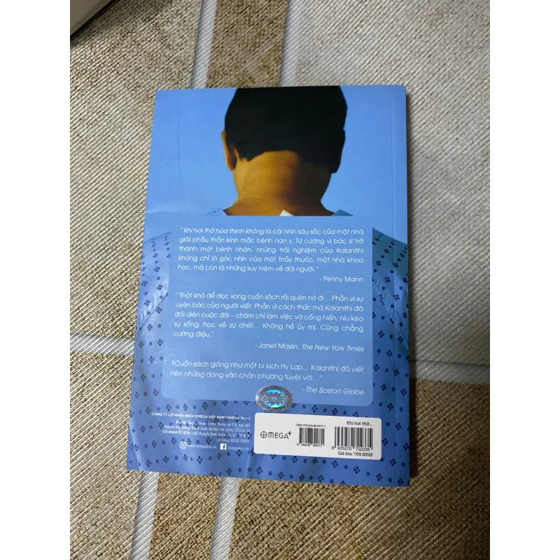 Sách Khi hơi thở hóa thinh không 976947