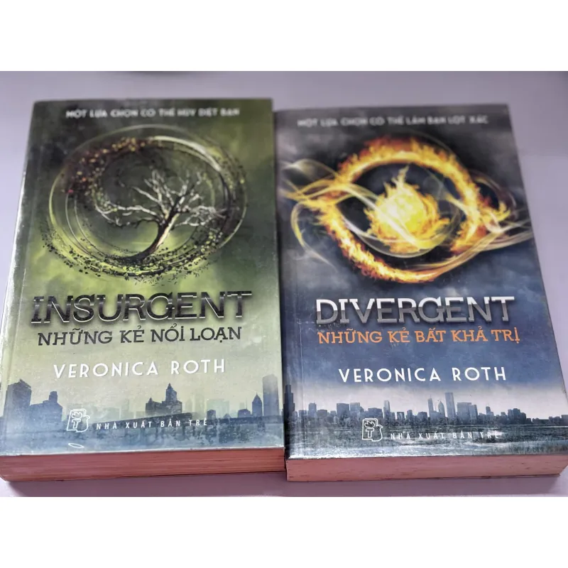 Divergent Những kẻ bất khả trị và Insurgent Những kẻ nổi loạn 1009268