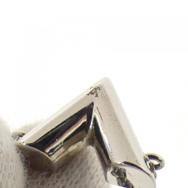 Vòng tay Louis Vuitton Essential V M63198 626030