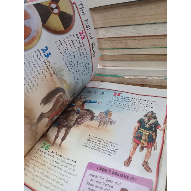 100 facts Arms & Armour - Rupert Matthews 758678