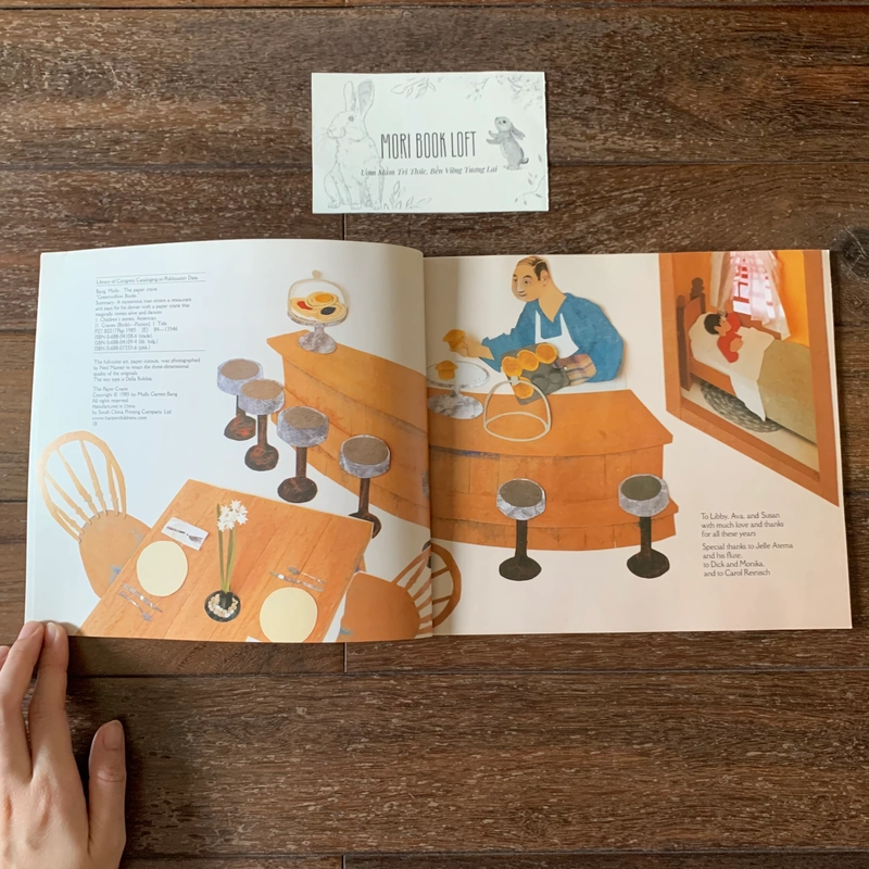 Sách tranh tiếng anh The Paper Crane, Used, Khổ ngang, tình trạng còn mới 478694